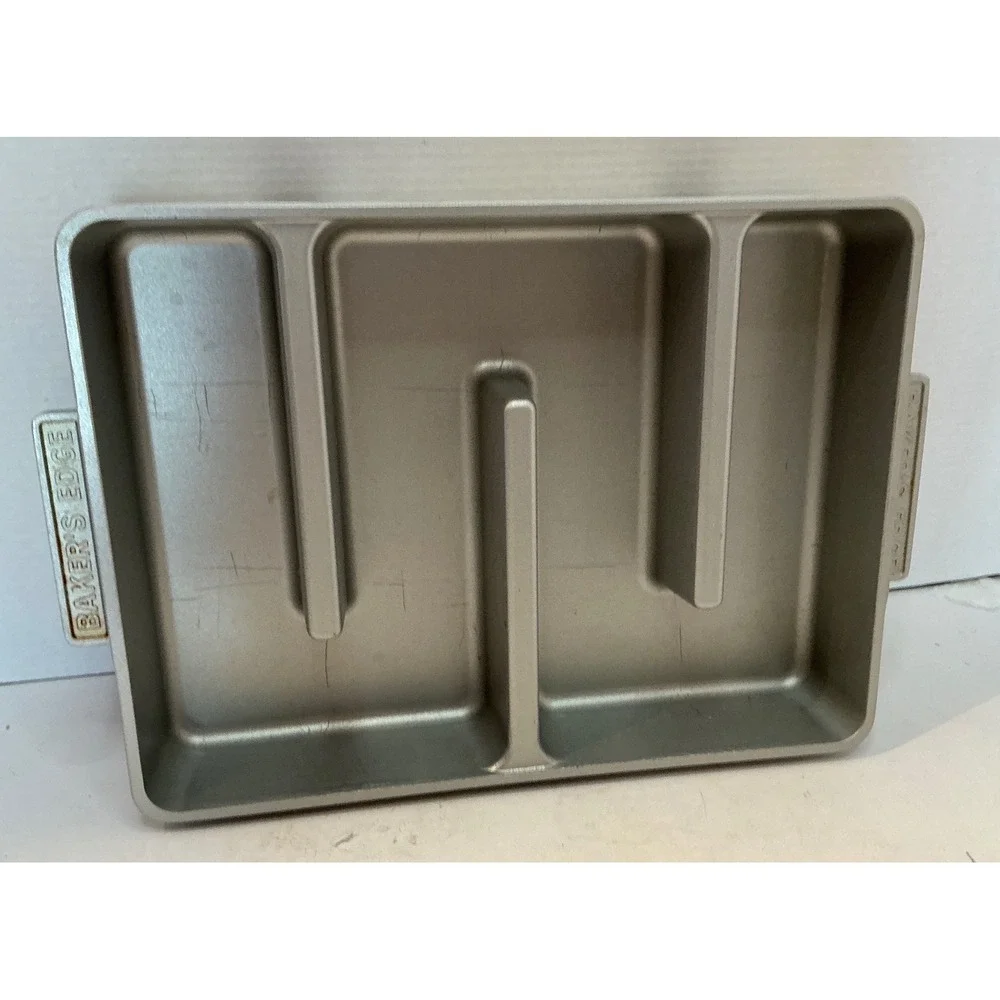 Baker's Edge Brownie Pan Cast Aluminum All Edges Baking Pan Silver Made in USA